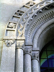 Édifice fédéral, détail de l'entrée principale Winnipeg, Manitoba