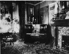 Le piano dans le petit salon de lady Laurier, à la maison Laurier, 1904
