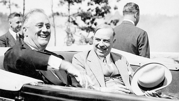 Roosevelt et King à l'inauguration du Pont international des Mille-Îles en 1938