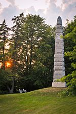 L’obélisque, monument érigé par le Parlement canadien (1895)