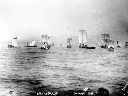 Flotille du Klondike sur le lac Labarge