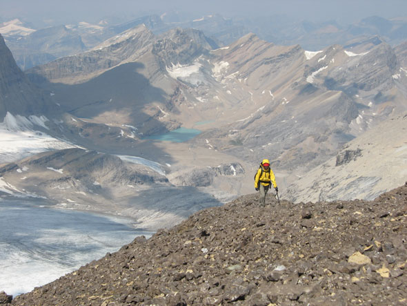 De nombreux sommets dans les parcs nationaux des montagnes peuvent être atteints par des voies sans difficulté technique.