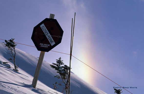 Les zones fermées dans les stations de ski sont clairement indiquées.