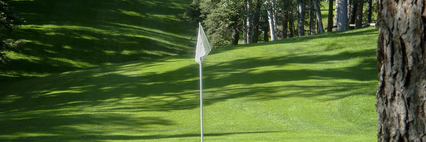 Parcours de golf Waskesiu au parc national de Prince Albert.